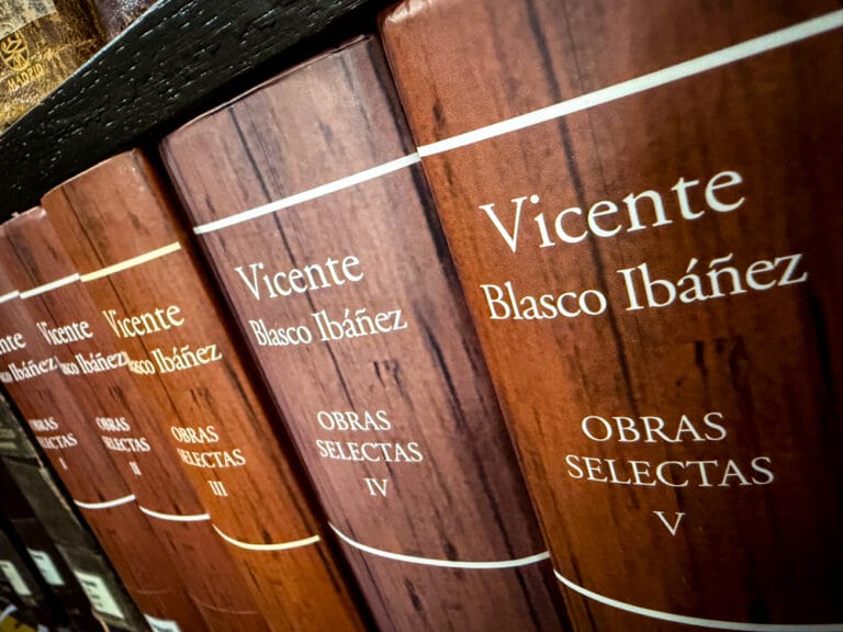 A complete archival run of Obras Selectas I–V by Vicente Blasco Ibáñez (Vicente Blasco Ibanez) housed in the University of Tulsa archive. This image captures the cohesive presentation of Blasco Ibáñez’s selected works, reflecting decades of editorial scholarship and literary preservation. As part of the University of Tulsa’s renowned Blasco Ibáñez archive, these volumes embody the author’s lasting importance in Spanish, European, and global literary history.